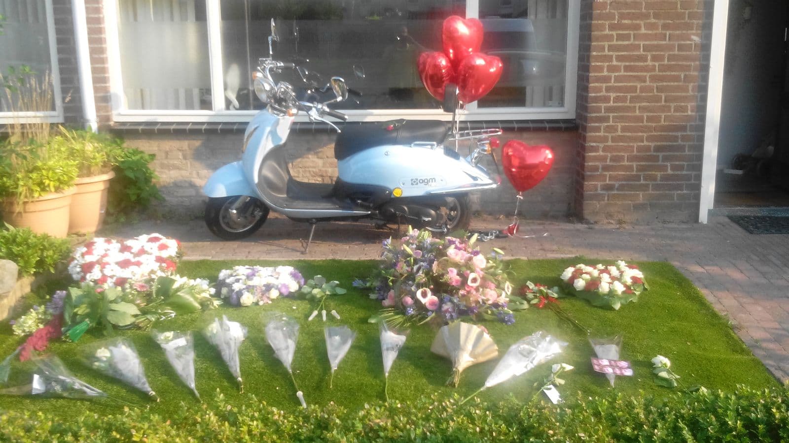 Het oplaten van ballonnen voor Laura